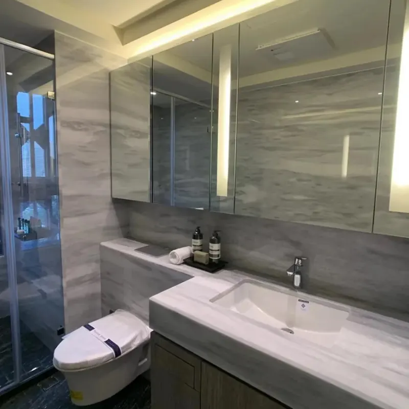 Una lastra di marmo per il mobile bagno mi delizierà ogni mattina?