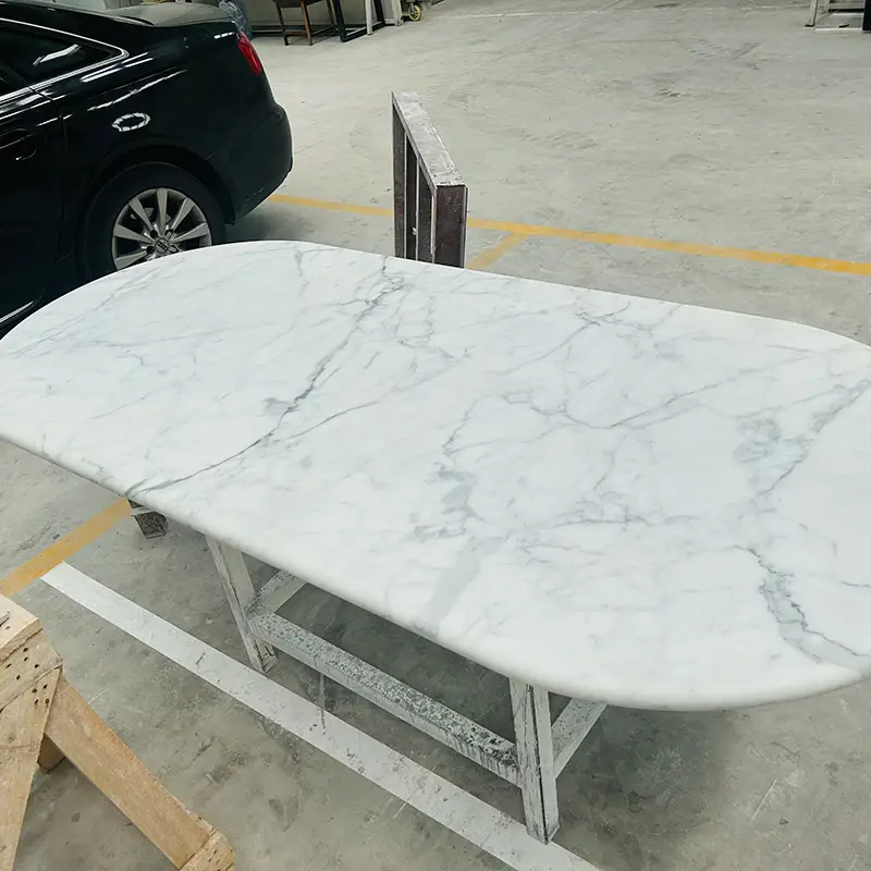Tavolo di marmo di Bianco Carrara